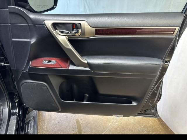 Used 2018 Lexus GX 460 Premium w/ Premium Package AWD/4WD image 30
