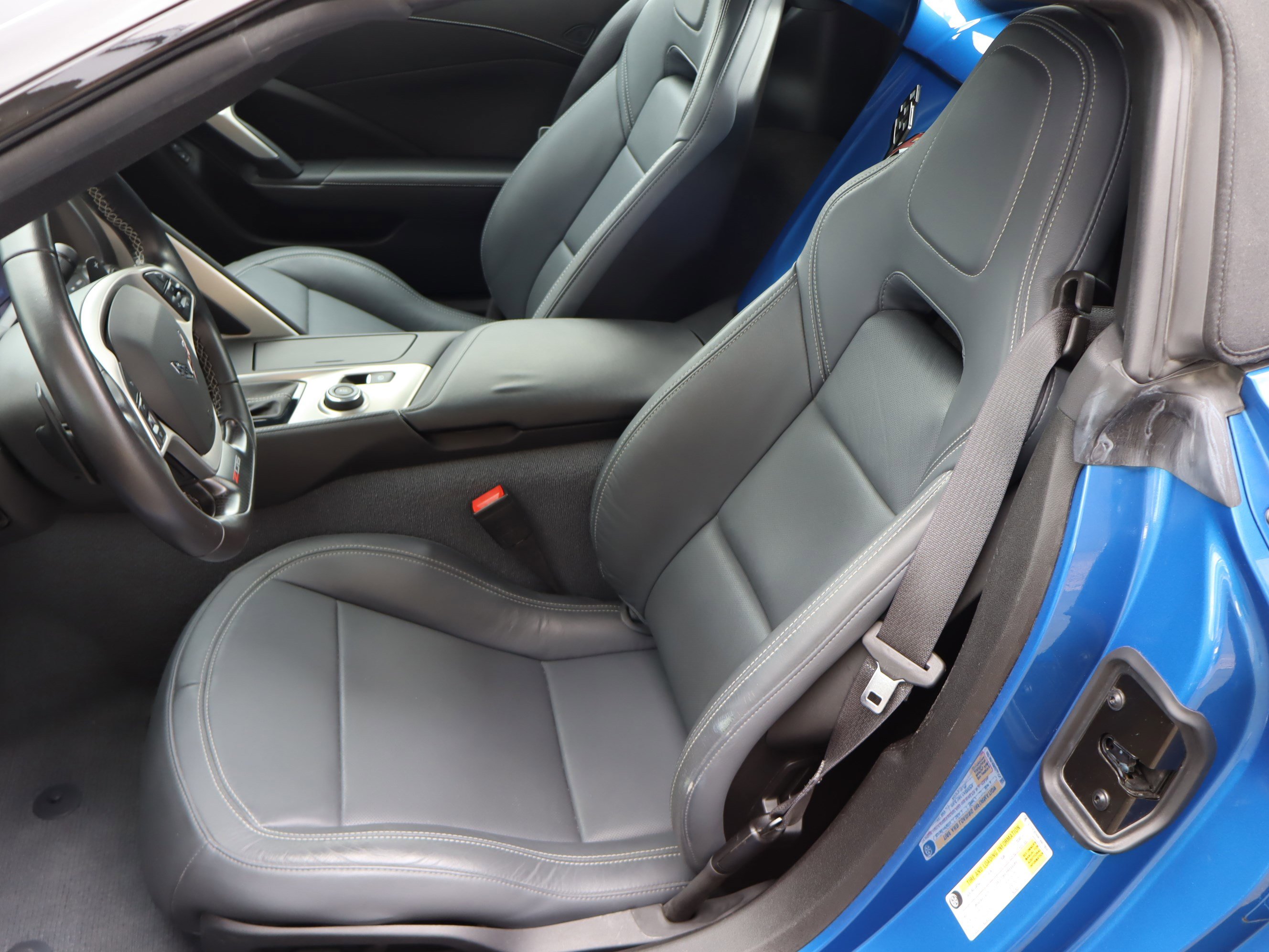 Used 2015 Chevrolet Corvette Z06 w/ Battery Protection Package image 15