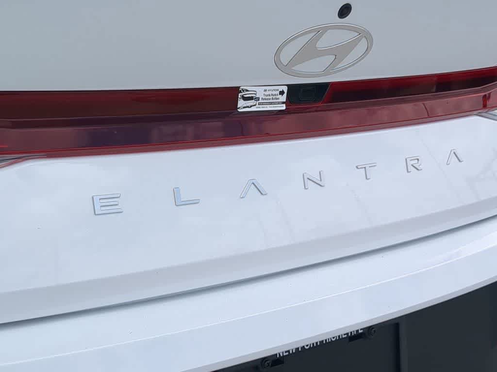 New 2026 Hyundai Elantra Sport FWD image 13