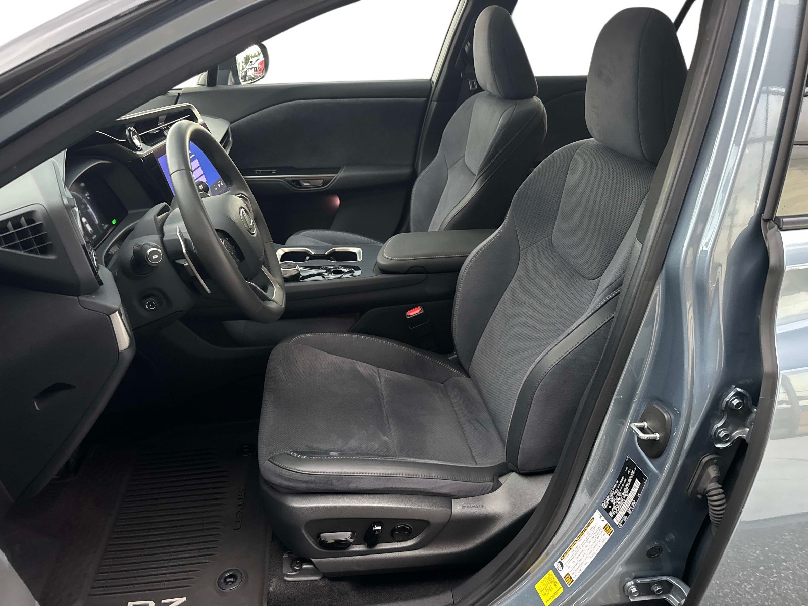 Certified 2023 Lexus RZ 450e Premium w/ Accessory Package (2T) AWD/4WD image 22