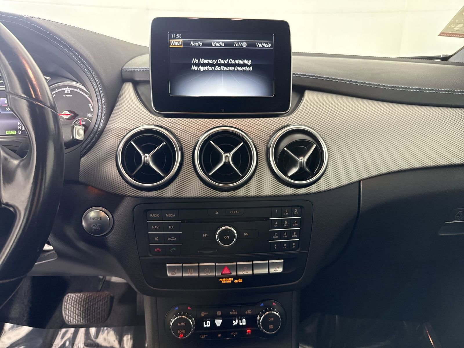 Used 2017 Mercedes-Benz B 250e image 21