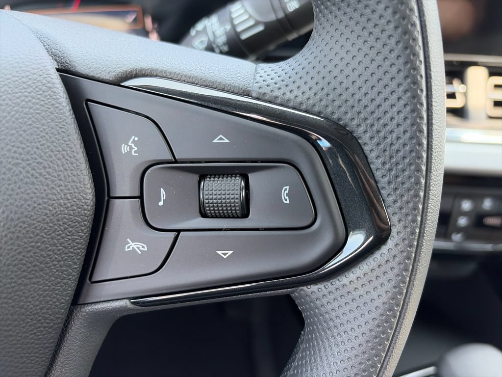 New 2026 Chevrolet Trax LT FWD image 12