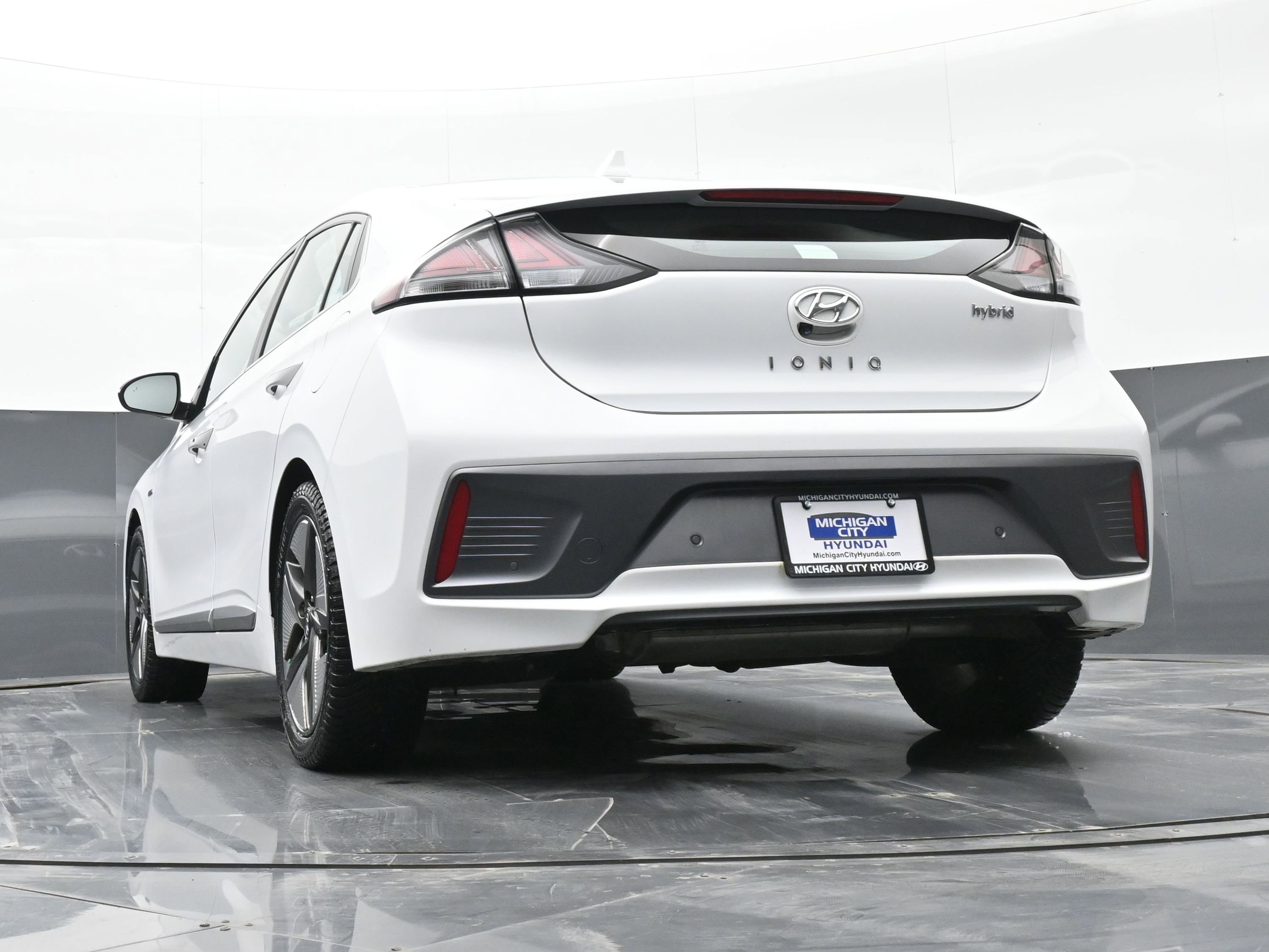 Used 2020 Hyundai Ioniq Limited image 43