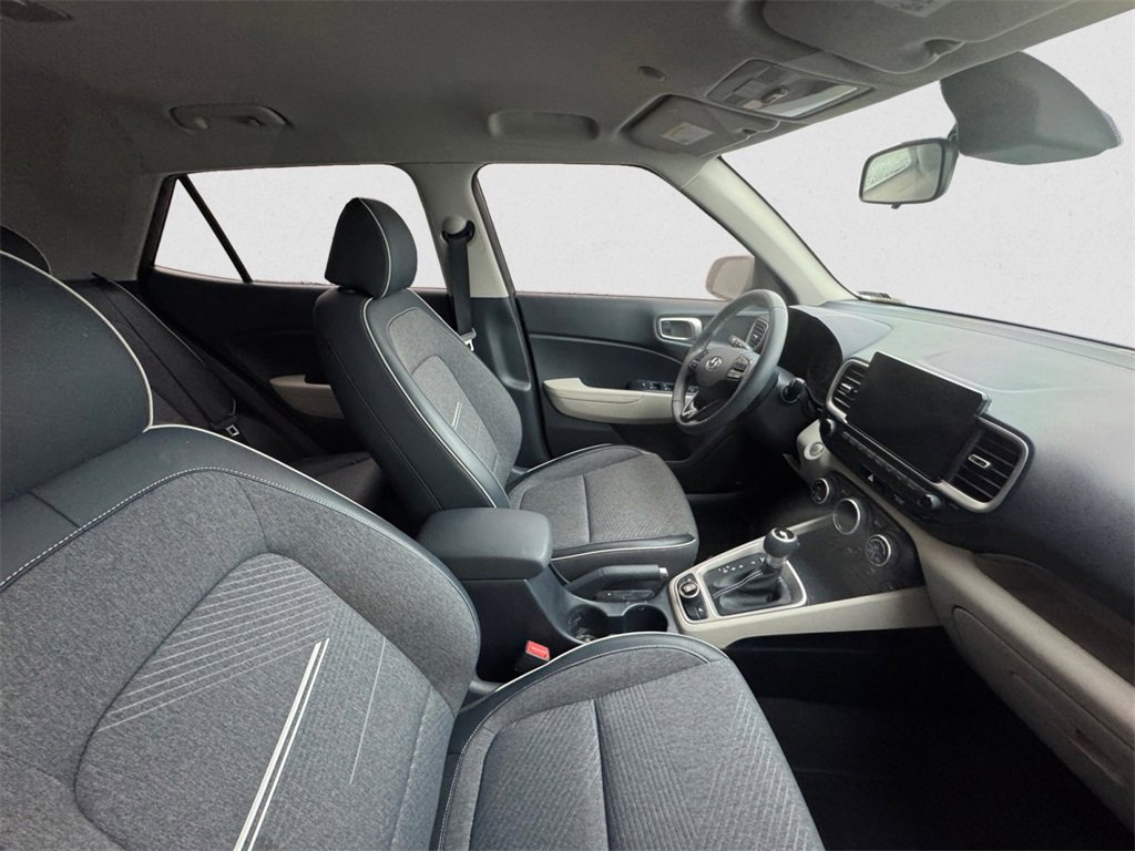 Used 2020 Hyundai Venue image 10