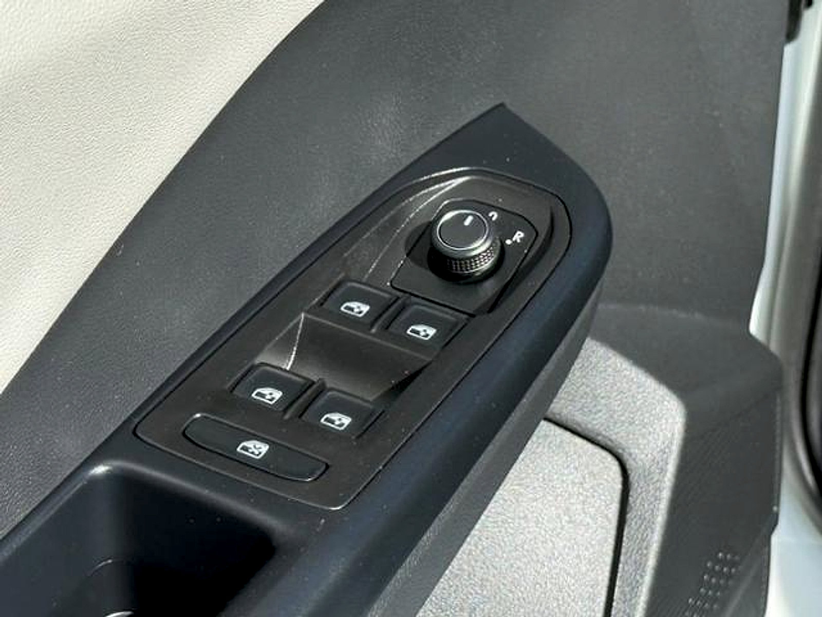 New 2026 Volkswagen Taos S FWD image 10