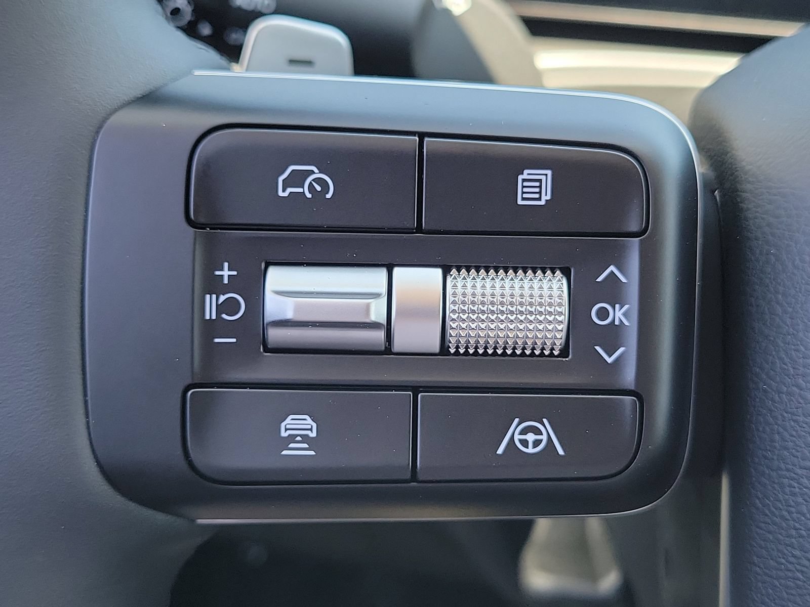 New 2026 Hyundai Santa Fe SE FWD image 8