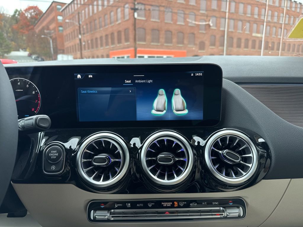 New 2026 Mercedes-Benz GLA 250 4MATIC image 32