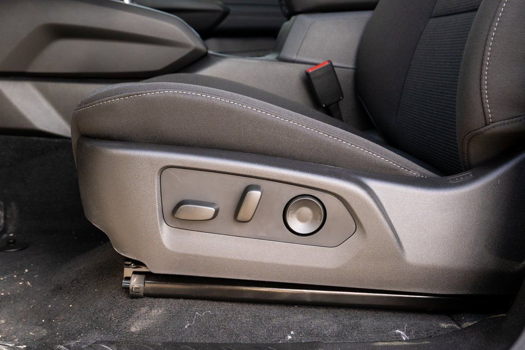 New 2025 Chevrolet Colorado LT image 16