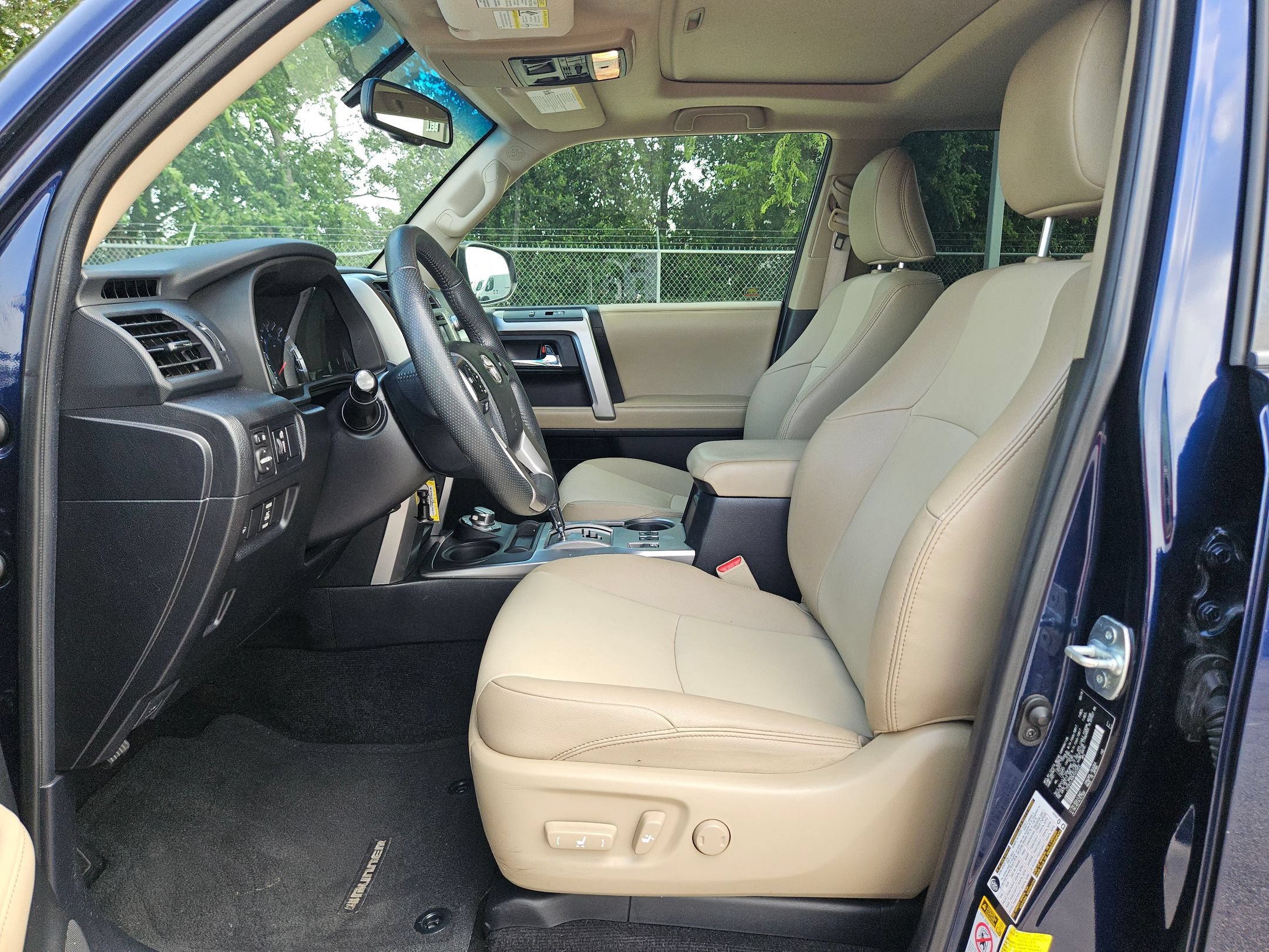 Used 2019 Toyota 4Runner SR5 Premium AWD/4WD image 9