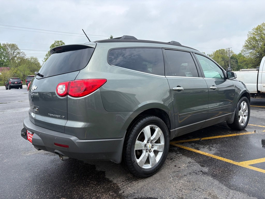 Used 2010 Chevrolet Traverse LT w/ LT Special Edition Package AWD/4WD image 6
