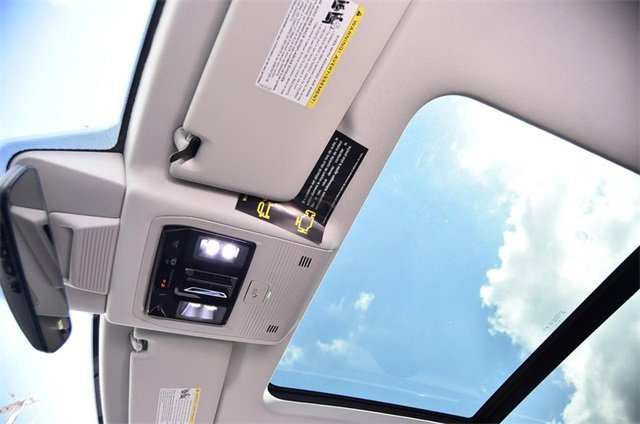 New 2025 Volkswagen Tiguan SE image 20