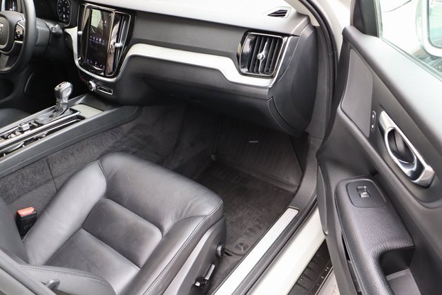 Used 2021 Volvo V60 T5 Cross Country w/ Climate Package image 45