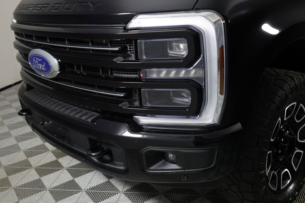 Used 2025 Ford F250 Platinum w/ FX4 Off-Road Package image 42