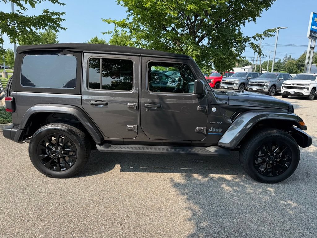 Used 2024 Jeep Wrangler Unlimited Sahara AWD/4WD image 6