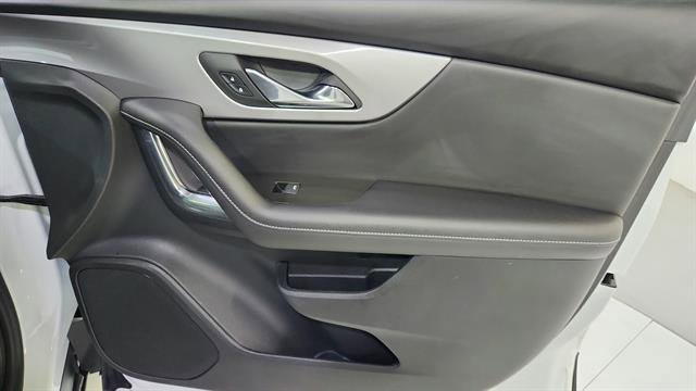 Used 2025 Chevrolet Blazer LT image 25