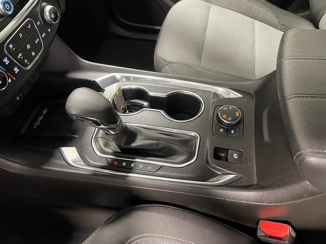 Used 2023 Chevrolet Traverse LT image 17