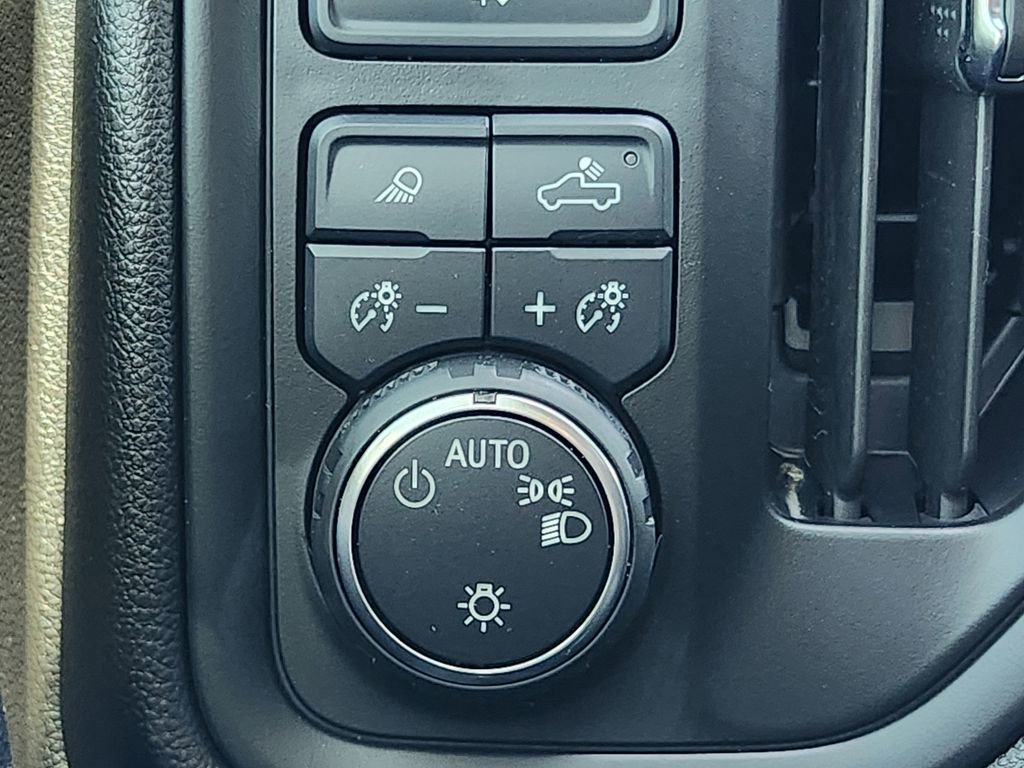 Certified 2025 Chevrolet Silverado 2500 Custom w/ Custom Value Package image 24