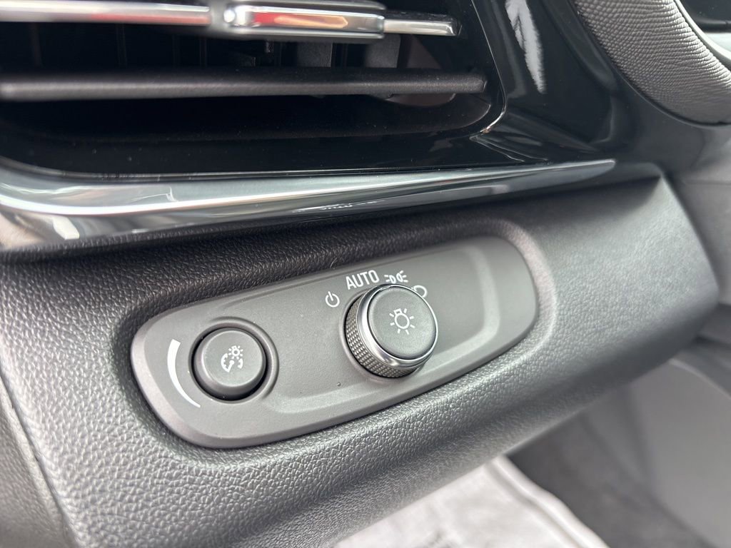 Used 2025 Buick Envista Sport Touring w/ Experience Buick Package image 15