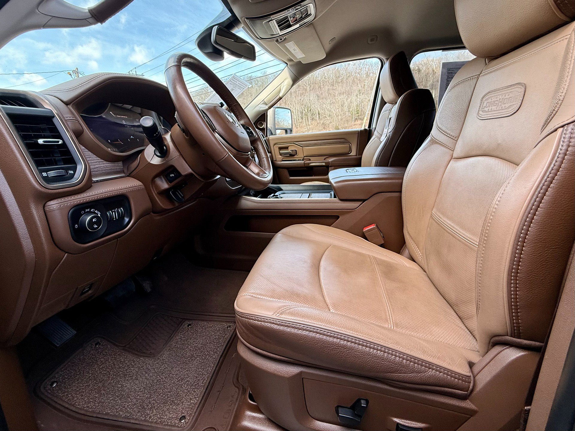 Used 2024 RAM 2500 Limited w/ Towing Technology Group AWD/4WD image 10