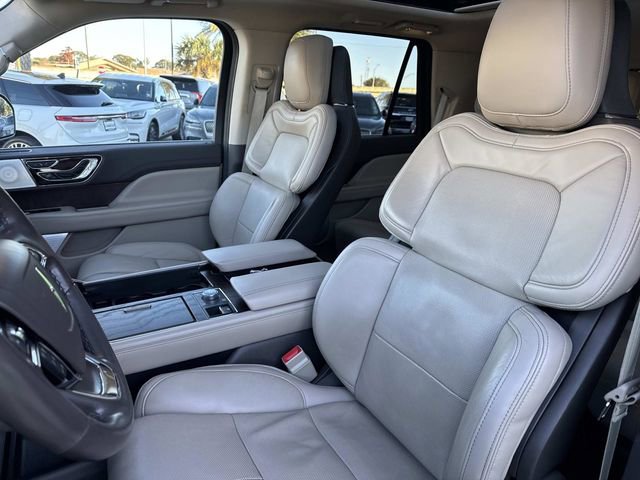Certified 2022 Lincoln Navigator Reserve image 17