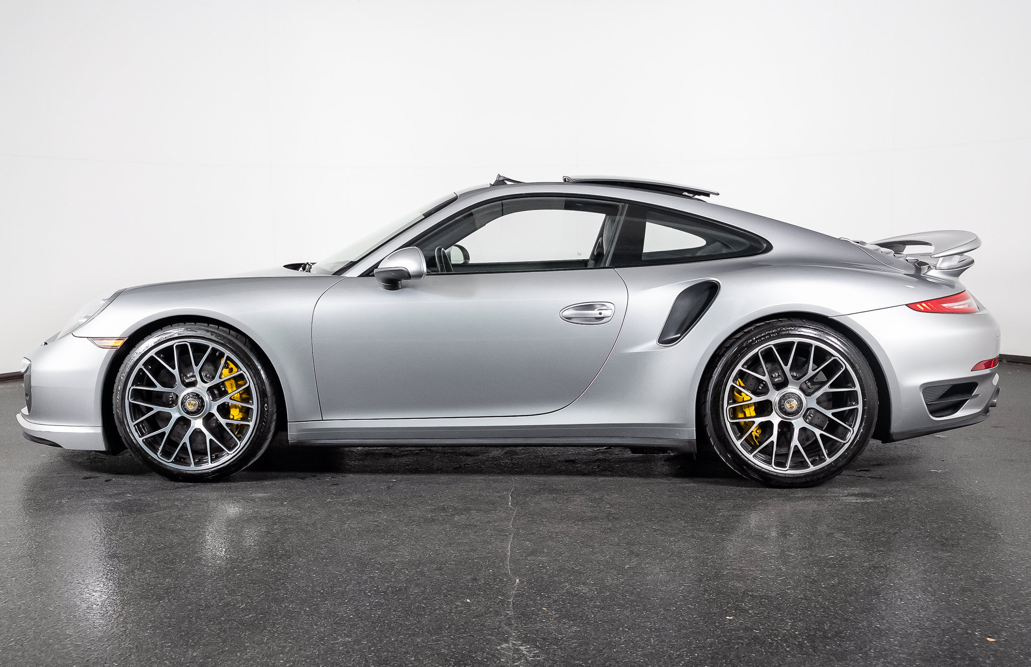 Used 2014 Porsche 911 Turbo S AWD/4WD image 13
