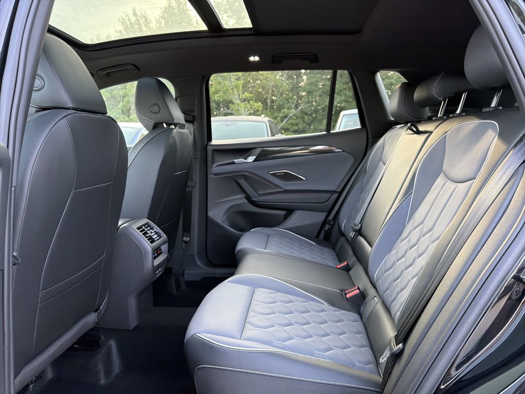New 2026 Volkswagen Tiguan SEL R-Line AWD/4WD image 13
