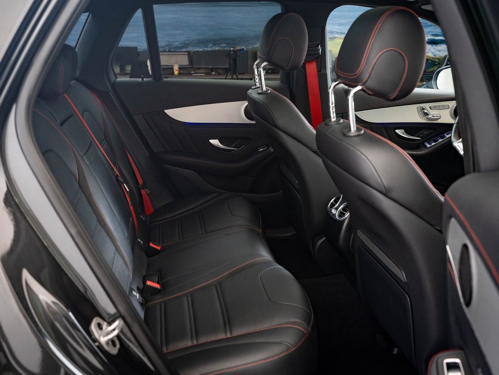 Certified 2022 Mercedes-Benz GLC 43 AMG 4MATIC image 37