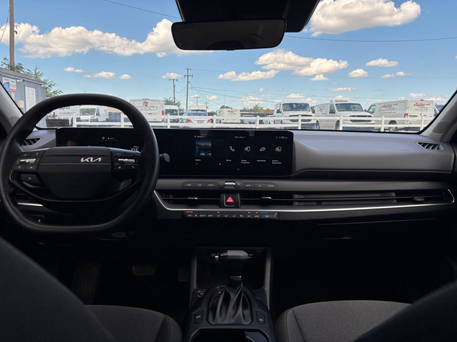 Used 2025 Kia K4 FWD image 31