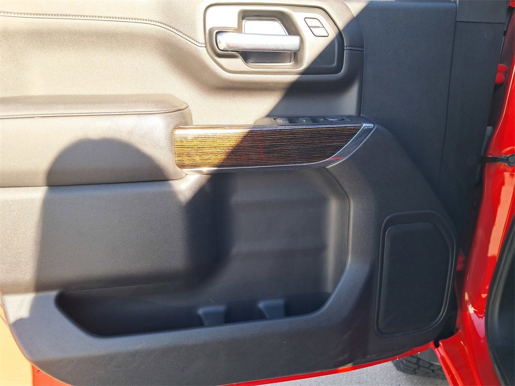 Used 2023 GMC Sierra 2500 SLE w/ SLE Value Package; image 9