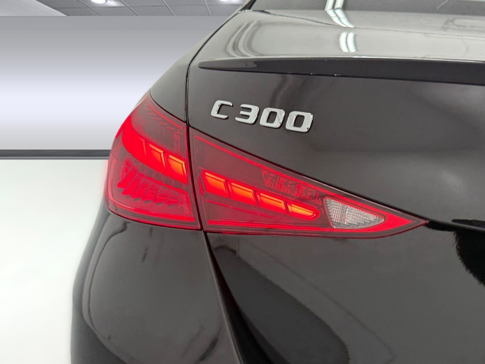 Used 2023 Mercedes-Benz C 300 Sedan image 9