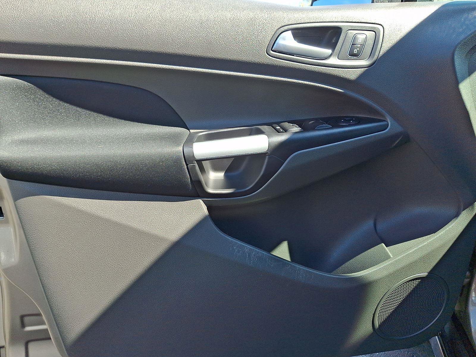 Used 2019 Ford Transit Connect XLT image 14