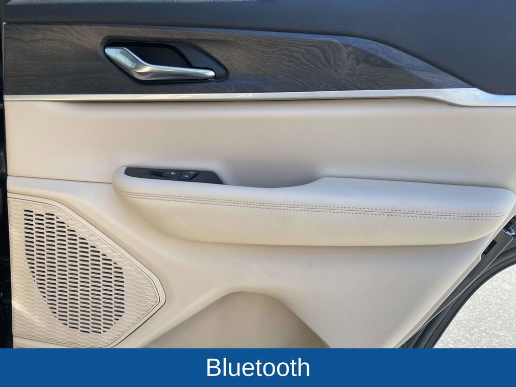 Certified 2025 Jeep Grand Cherokee Limited w/ Luxury Tech Group II image 19