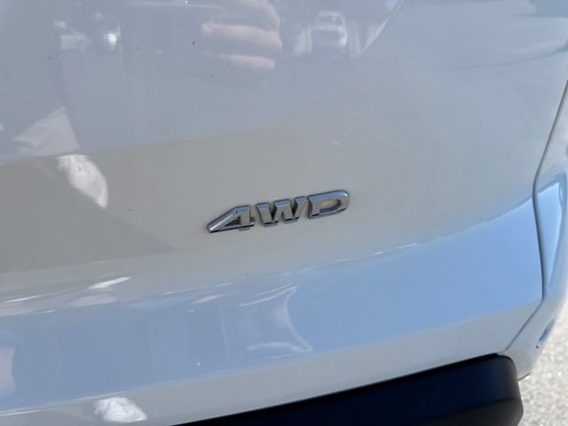 Used 2025 Nissan Pathfinder SV AWD/4WD image 10