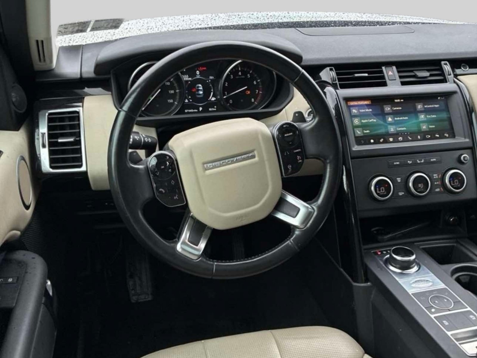 Used 2020 Land Rover Discovery SE AWD/4WD image 4