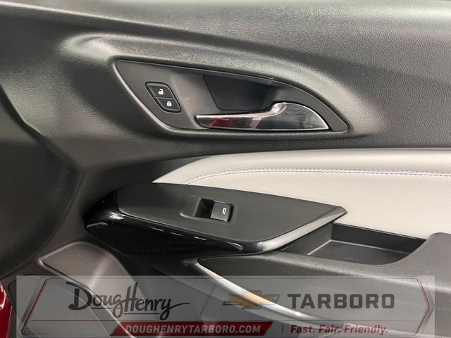 Used 2025 Chevrolet Trax LT FWD image 37