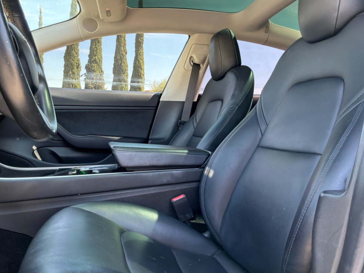 Used 2018 Tesla Model 3 Long Range RWD image 18