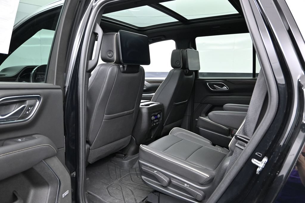 Used 2023 Chevrolet Tahoe Premier w/ Advanced Technology Package AWD/4WD image 21