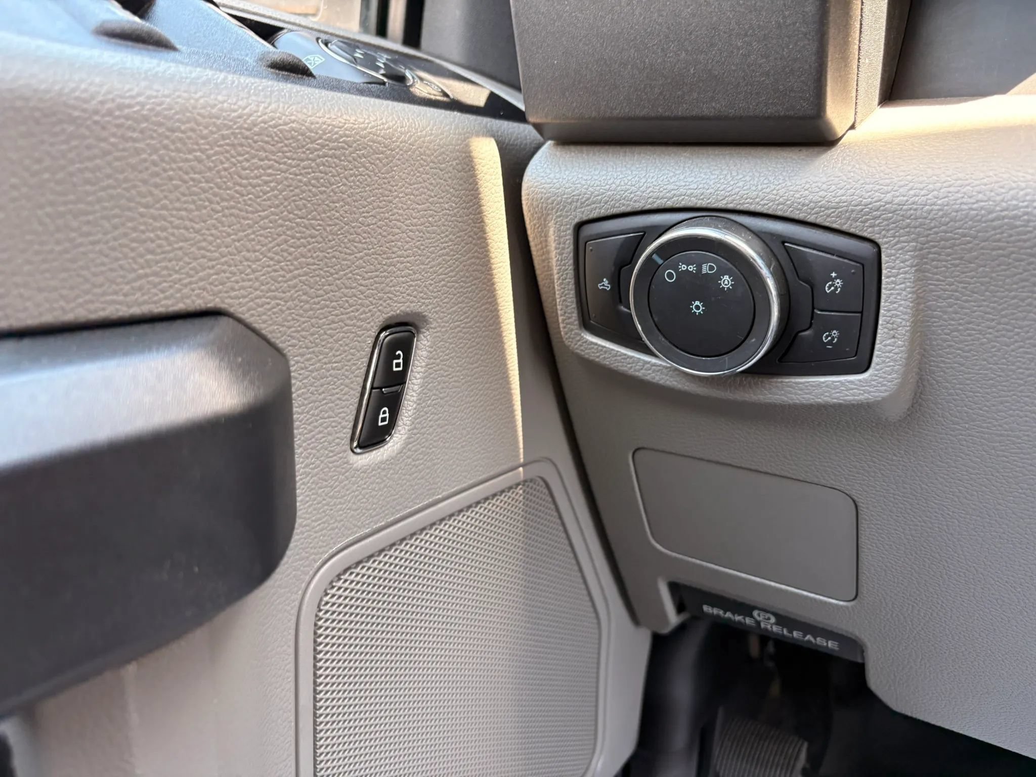 Used 2022 Ford F250 XL w/ Power Equipment Group AWD/4WD image 26