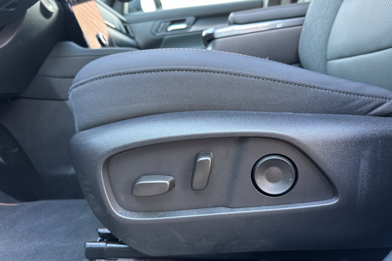 Used 2026 GMC Terrain AT4 w/ Convenience Package III image 12