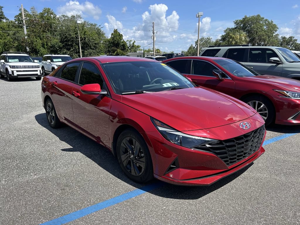 Certified 2023 Hyundai Elantra SEL FWD image 1