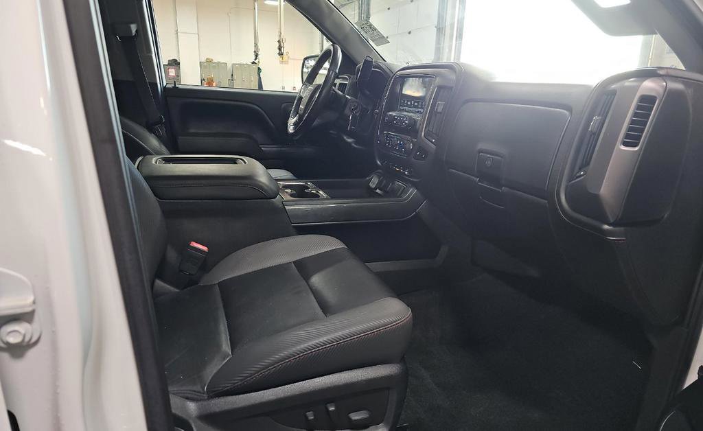 Used 2017 GMC Sierra 1500 SLT w/ All Terrain Package AWD/4WD image 17