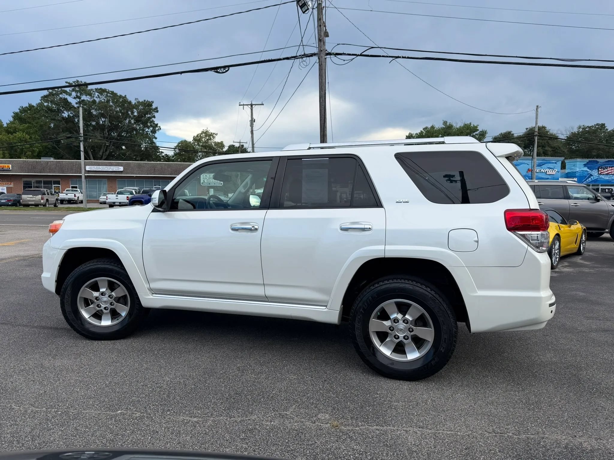 Used 2010 Toyota 4Runner SR5 AWD/4WD image 6