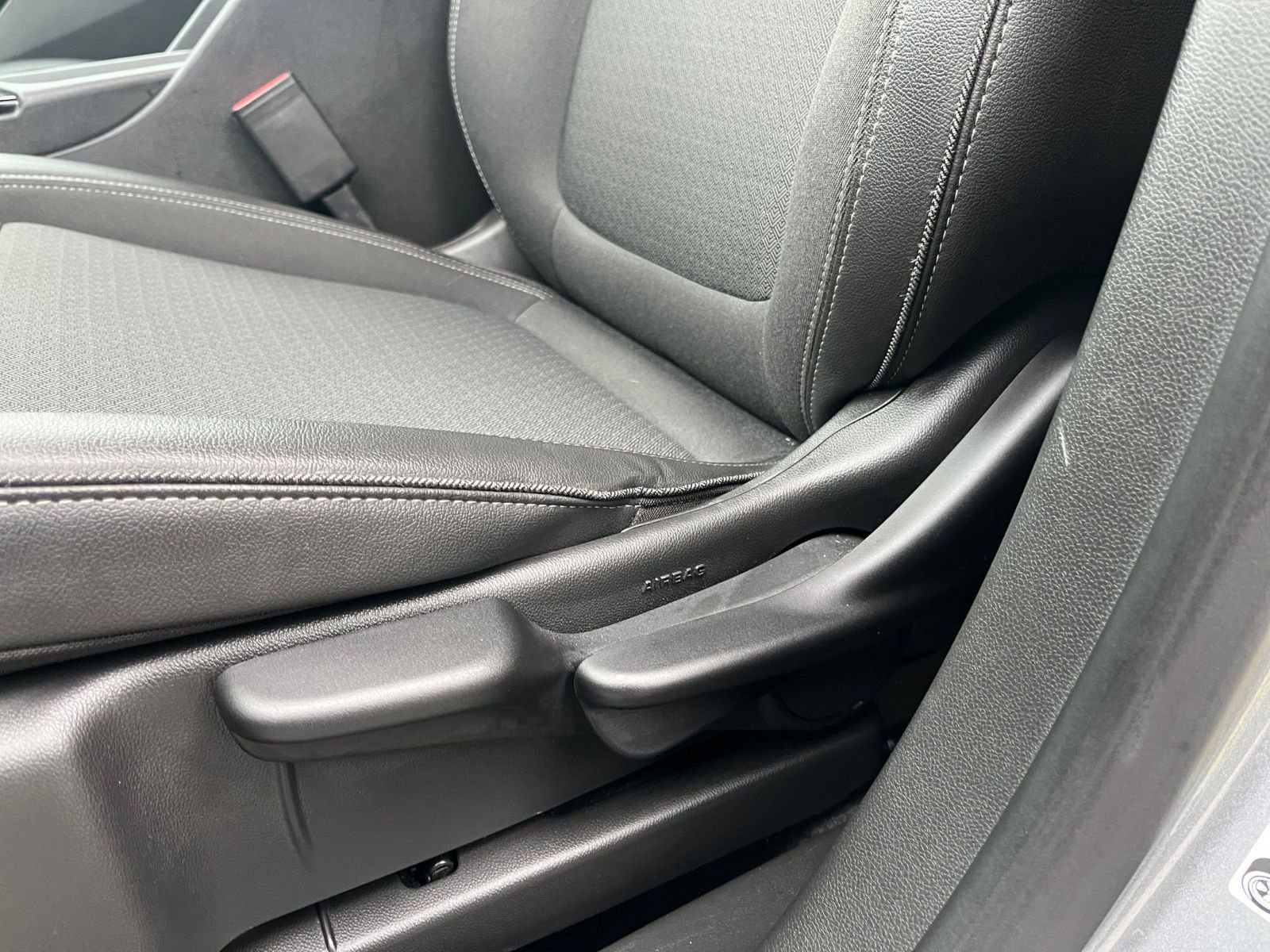 Used 2025 Buick Encore GX Preferred image 23