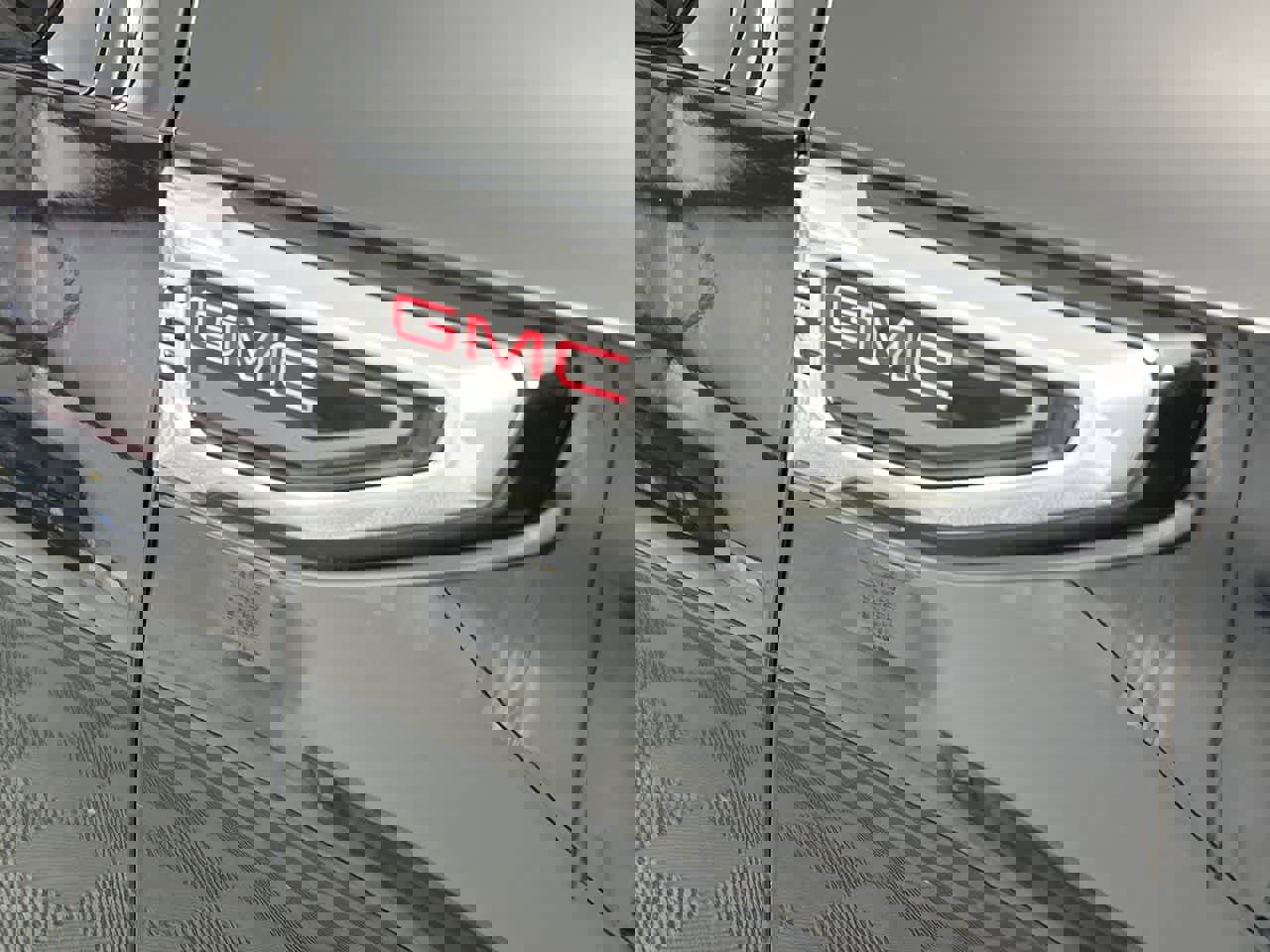 Used 2025 GMC Yukon Denali image 23