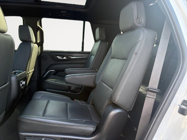 Used 2024 GMC Yukon Denali AWD/4WD image 13
