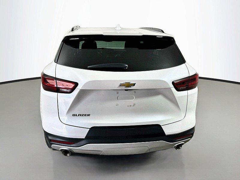 Used 2023 Chevrolet Blazer LT FWD image 6