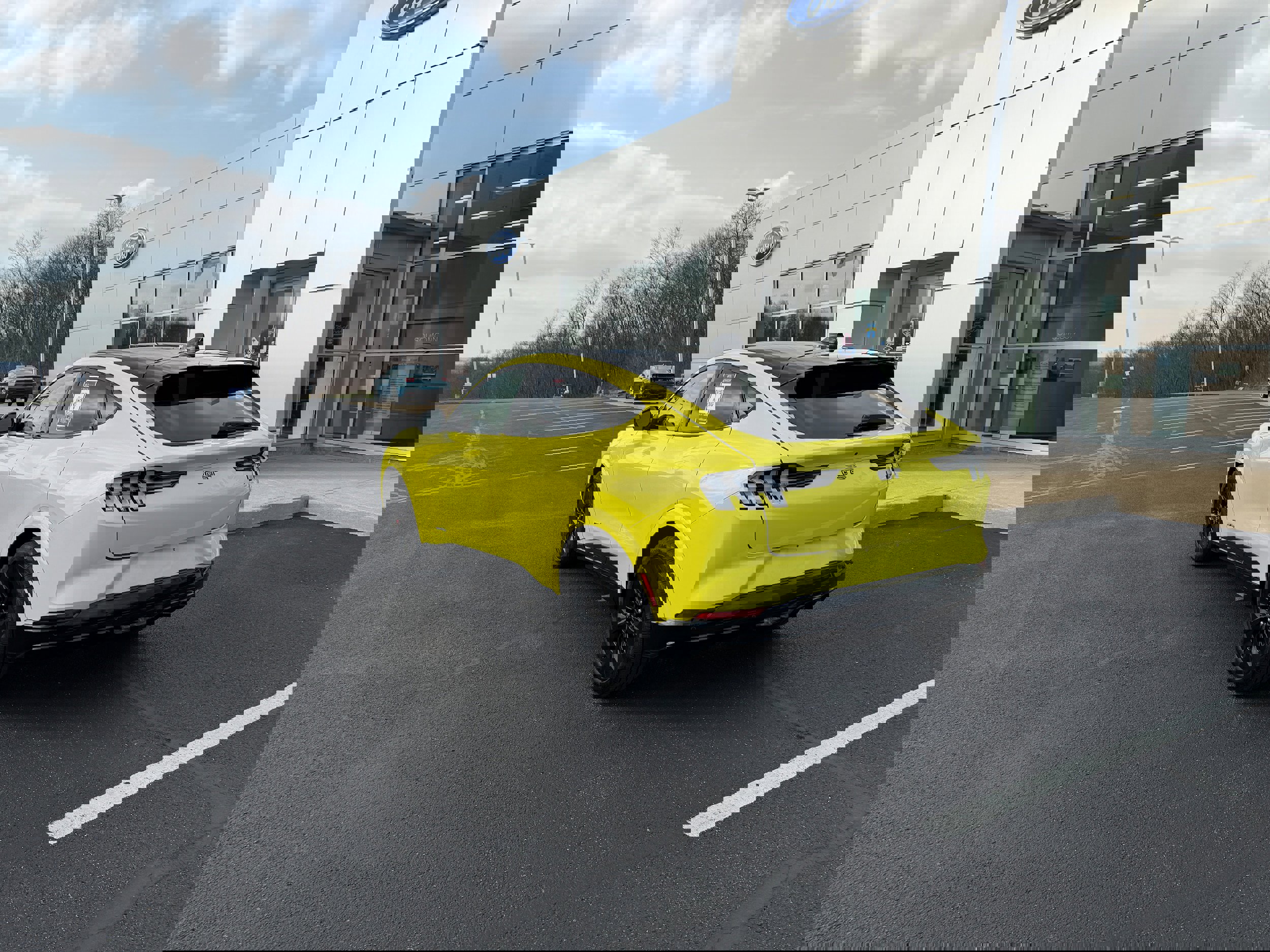 Certified 2025 Ford Mustang Mach-E GT AWD/4WD image 8