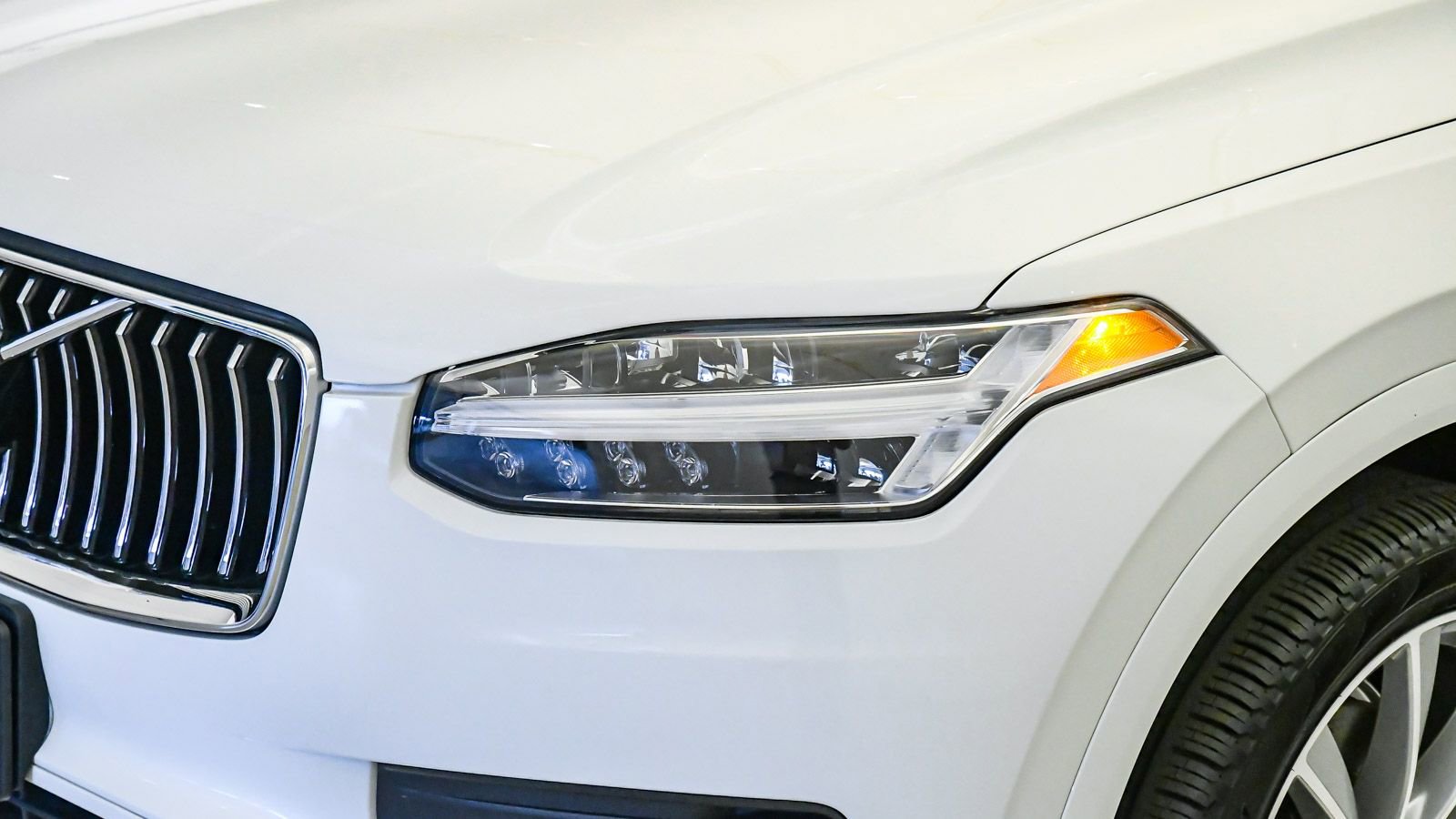 Certified 2022 Volvo XC90 T5 Momentum AWD/4WD image 9