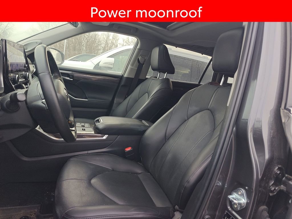 Used 2023 Toyota Highlander Limited image 7