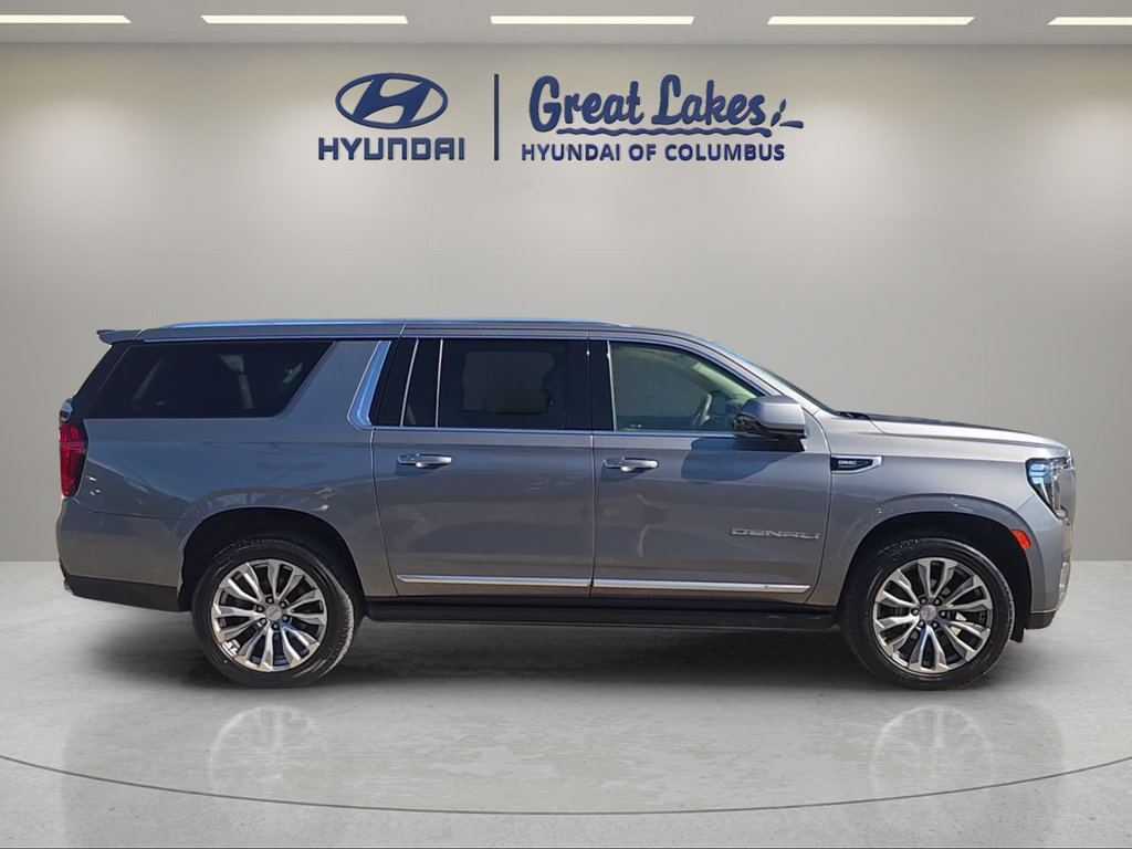 Used 2021 GMC Yukon XL Denali w/ Denali Premium Package AWD/4WD image 4